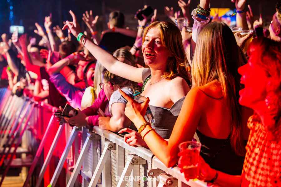 Publiek Bewerkt    (13)